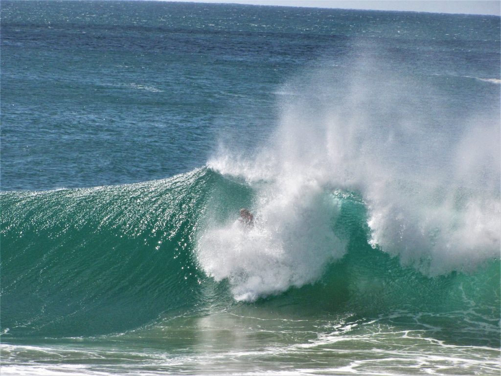 Zavial has a will of its own - Surf Guide Algarve