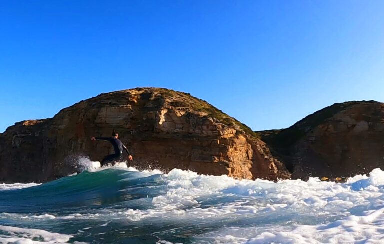 surf guide algarve guest turn from the back beliche