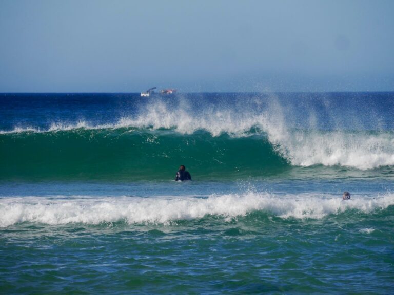 almost at the right spot at the right time, duckdive surf guide algarve