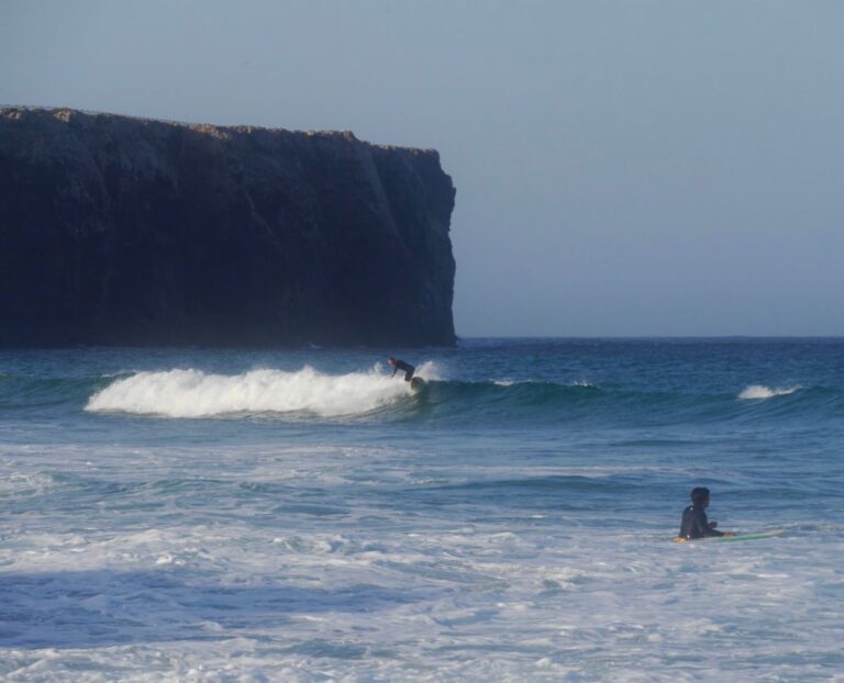 surf guide algarve and friends fun size tonel