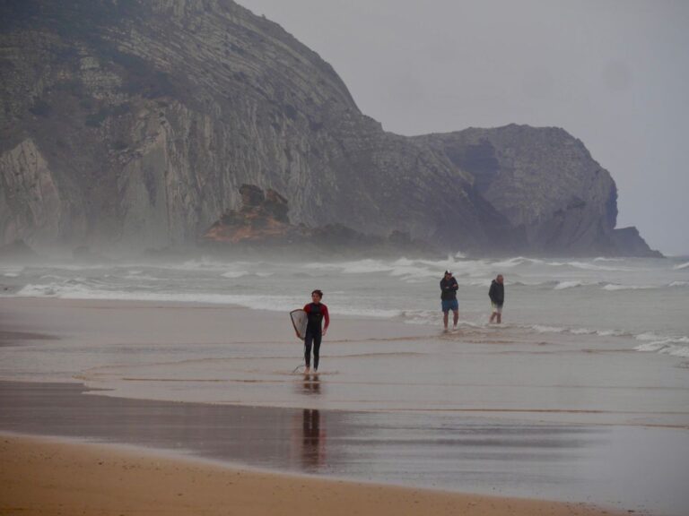 surfer gromm cordoama with surf guide algarve