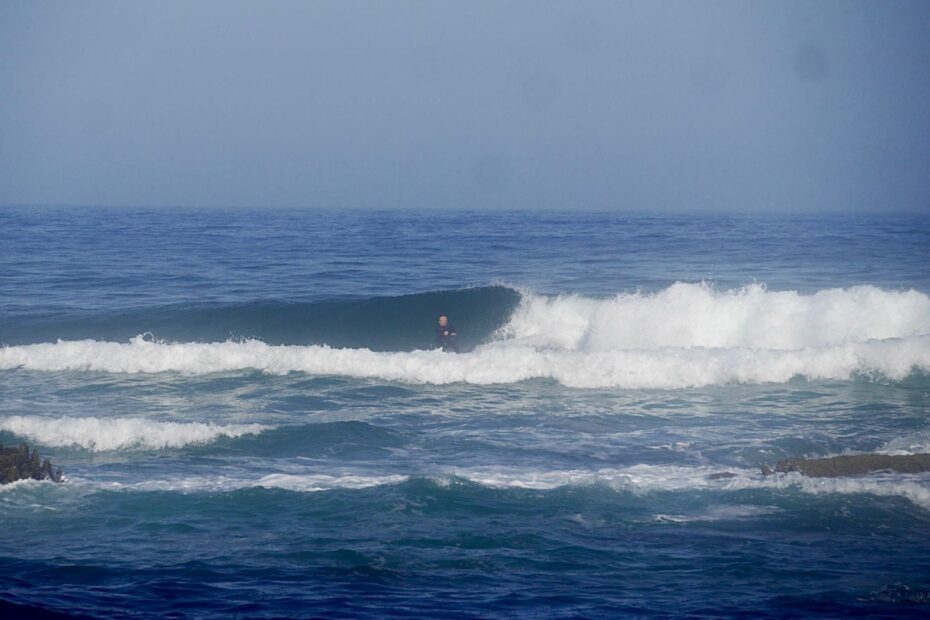 winter waves in summer, surfing cordoama with surf guide algarve