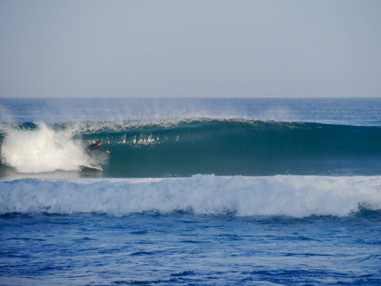 cordoama big barrel surf guide algarve