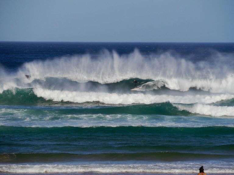 even good waves van be hard surf guide algarve