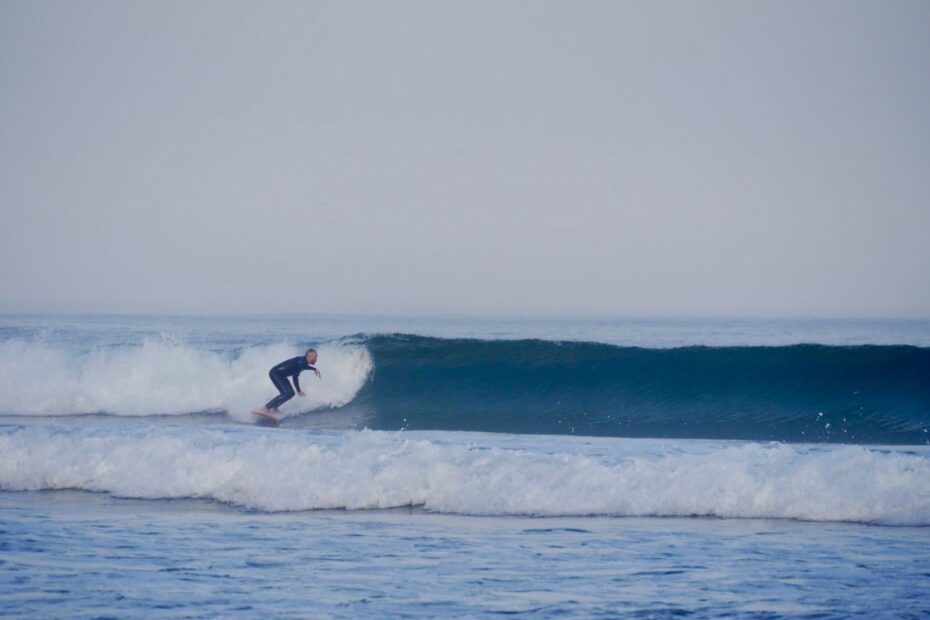 full moon surf perfect wave surf guide algarve