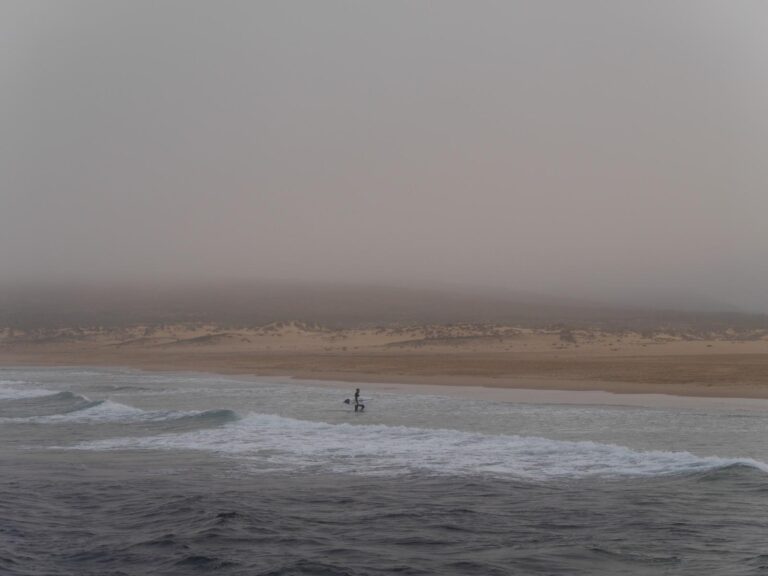 lonely surfer bordeira surf guide algarve