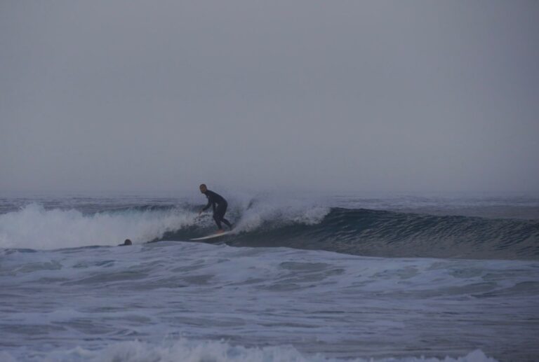 surf guide algarve and friends castelejo clean waves