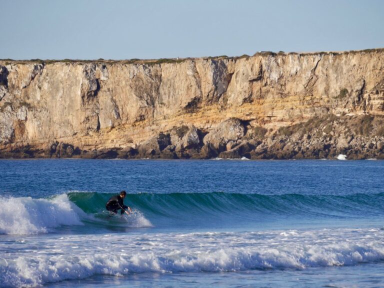 surf guide algarve final wave going left mareta