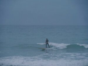 longboard surfing burgau surf guide algarve