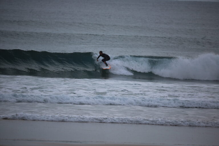 rainbow session surf guide algarve manuel