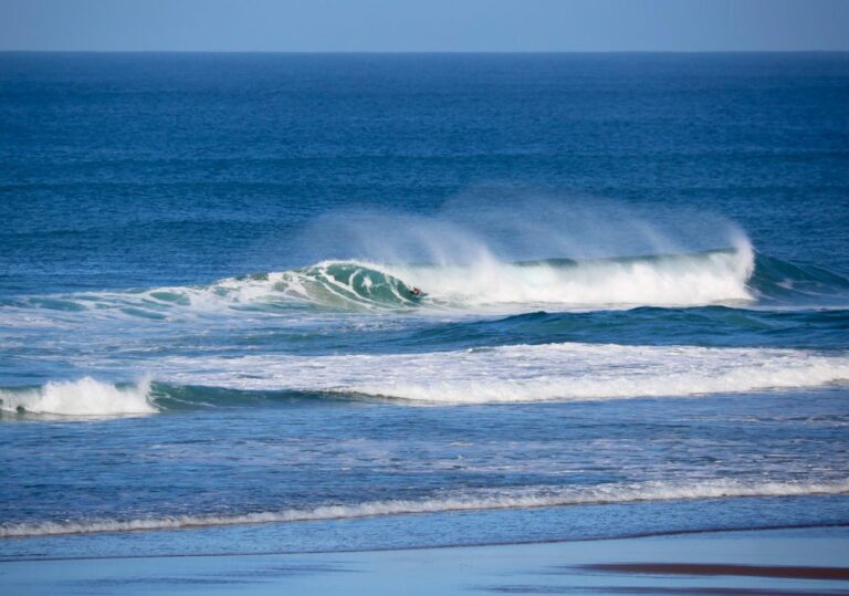 surf guide algarve in the barrel at cordoama