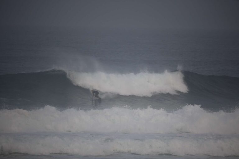 surf guide algarve outside burger at xl castelejo