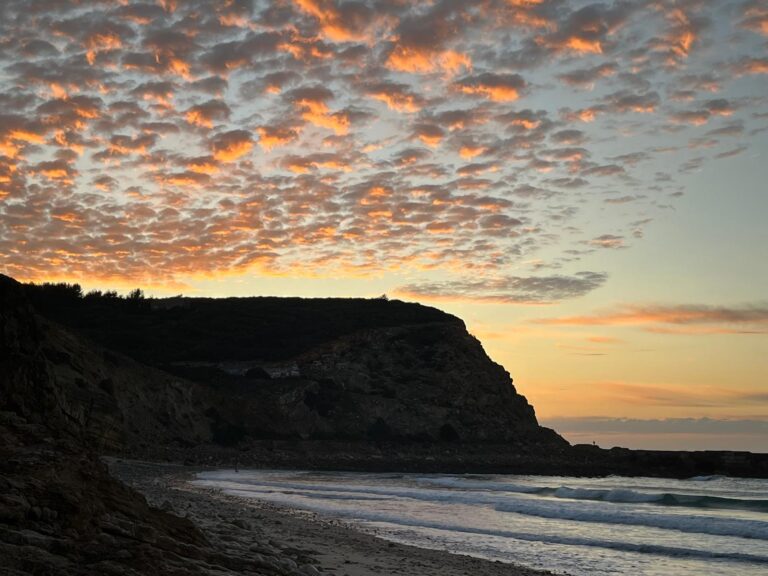 cabanas velhas dawn patrol with surf guide algarve.