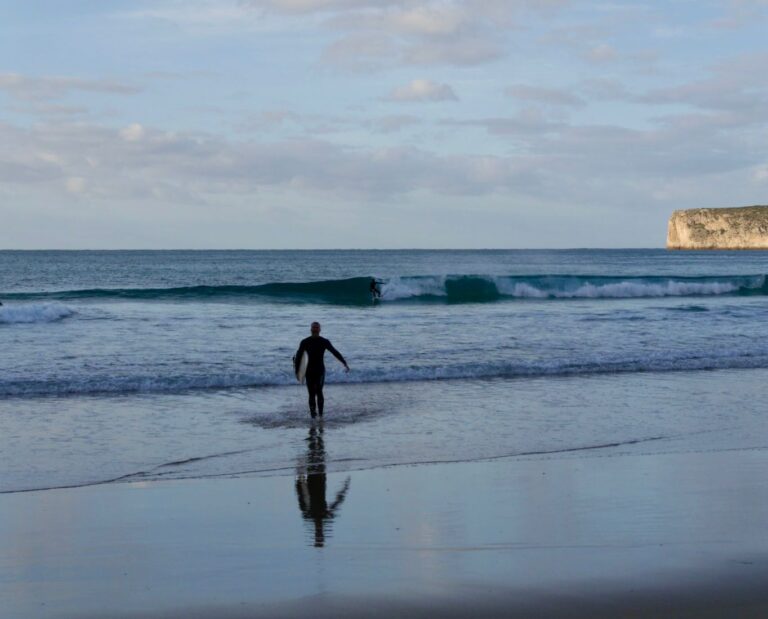 stoked surf guide algarve guest, at beliche