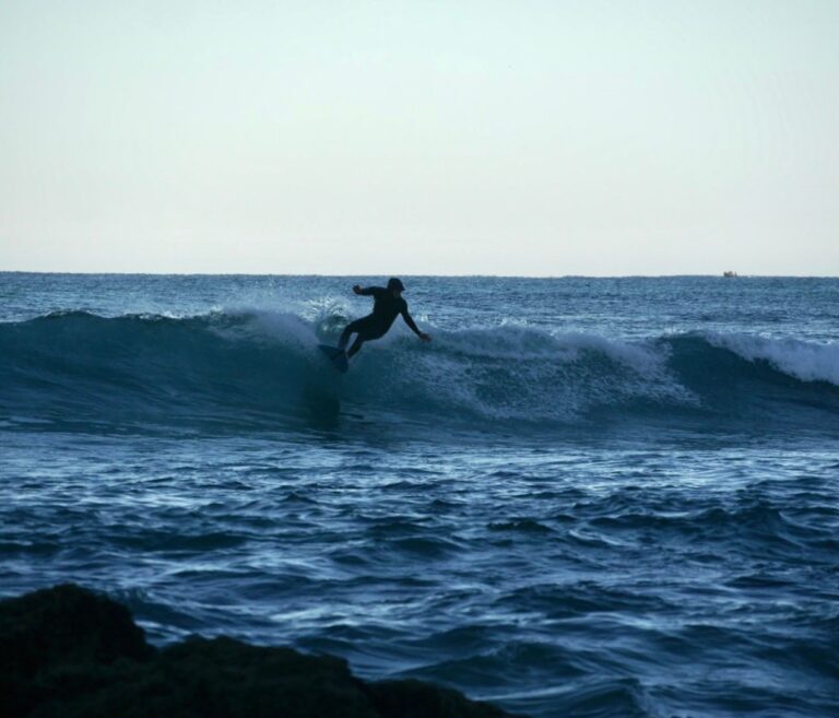 surf guide algarve hooded up in cordoama