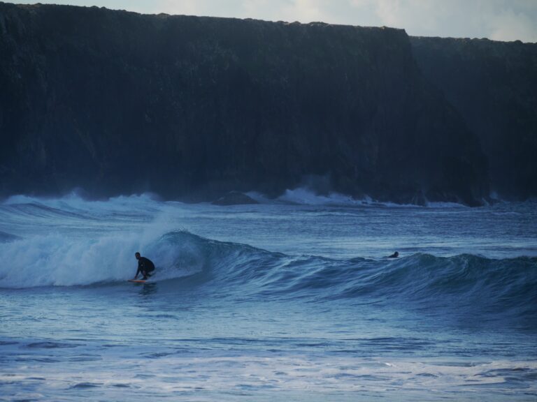 surf guide algarve vip crew going hard on the west