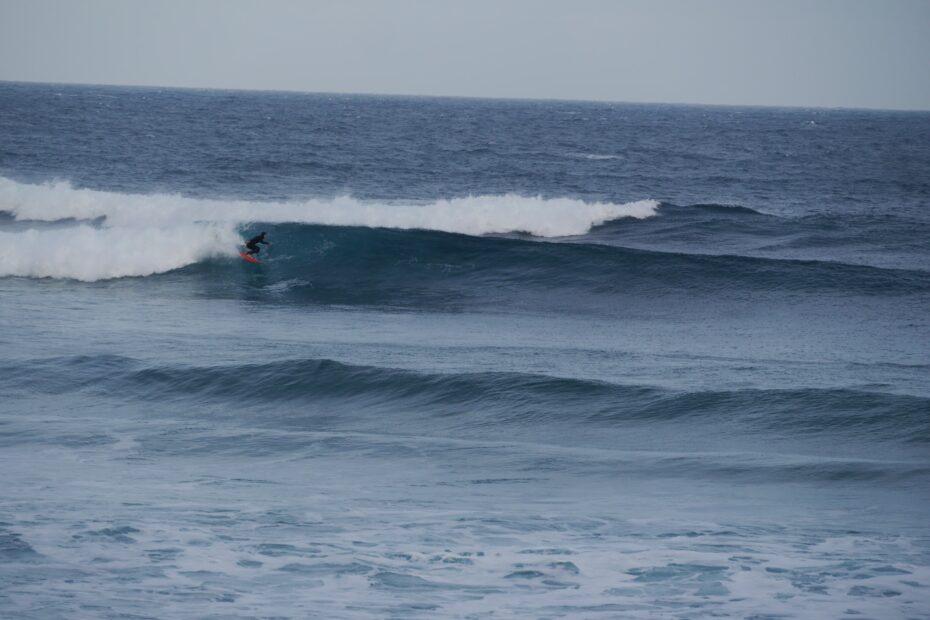 16 second swell on a foamy surf guide algarve friend