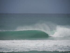 empty barrel surf guide algarve 3.0