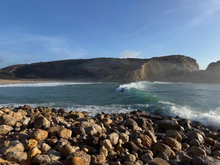 surfing barranco with surf guide algarve.