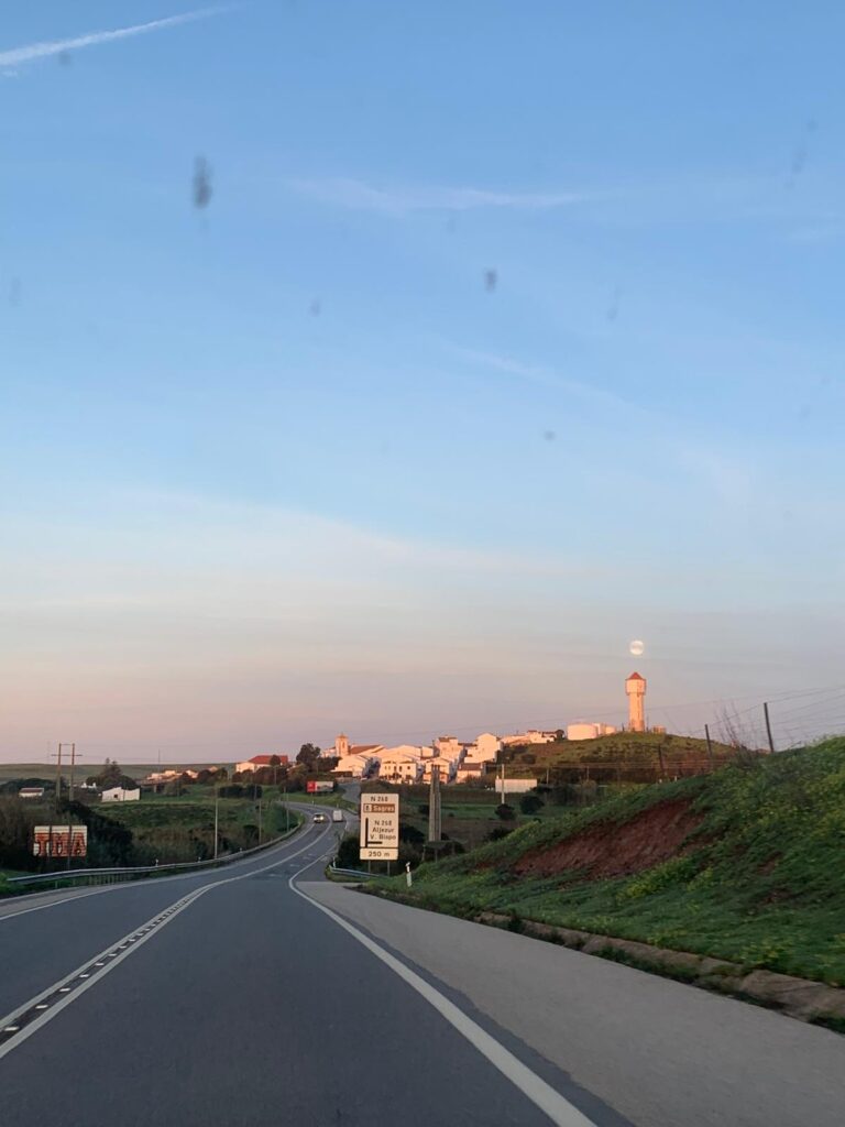 vila do bispo full moon dawn patrol