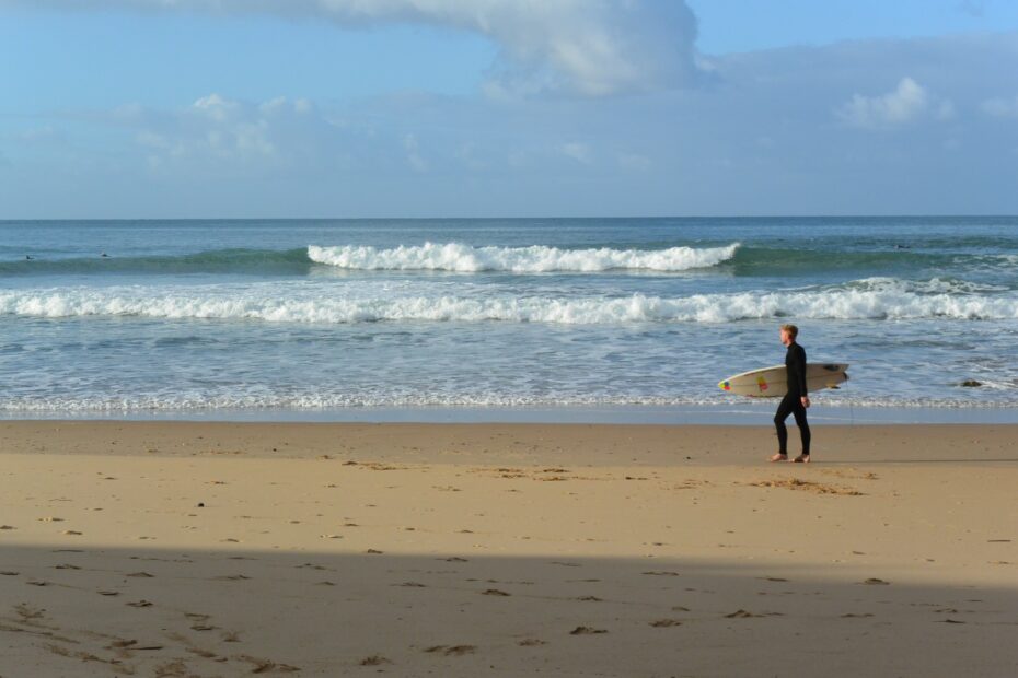 perfect conditions with surf guide algarve at zavial