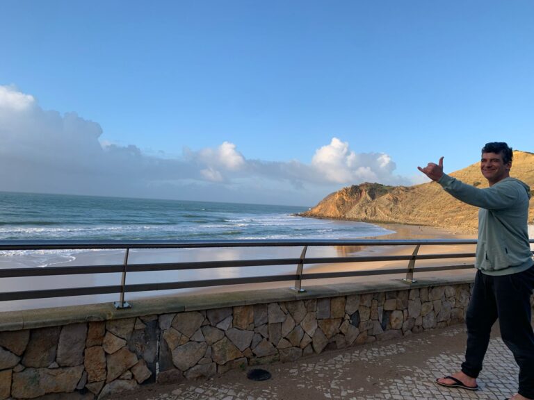 shaka in burgau with surf guide algarve