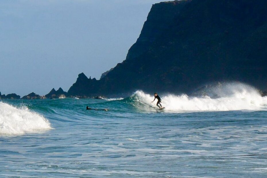 surf guide algarve water shot